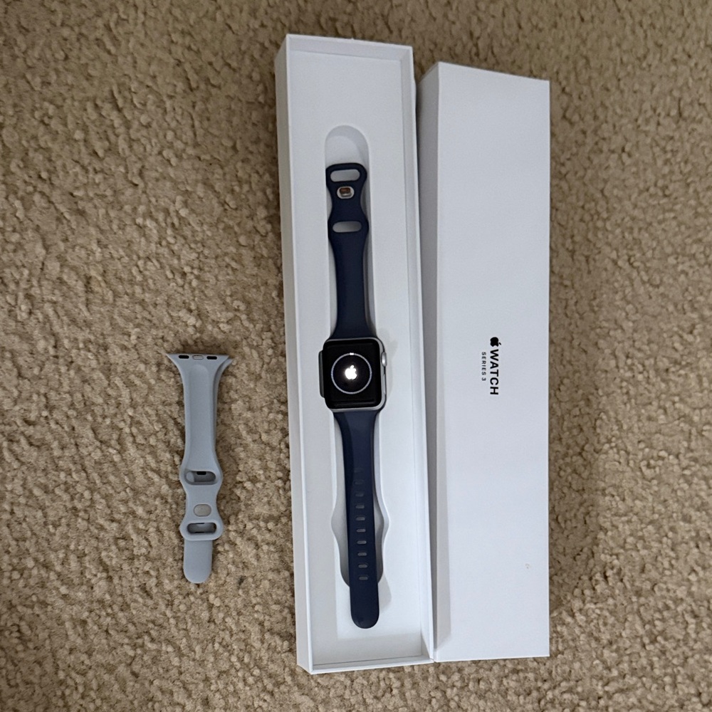Apple Watch- Series 3